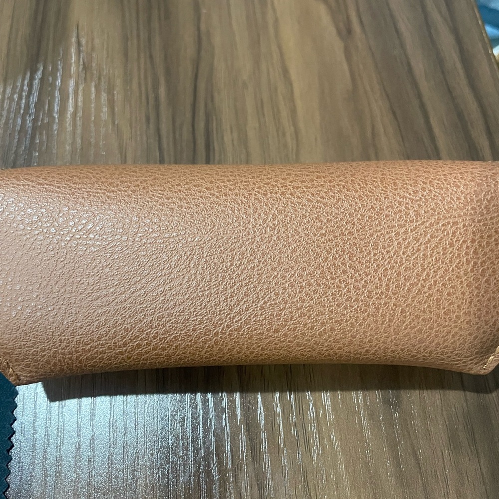 Ray-Ban Black Sunglasses with Case - Picture 4 of 10